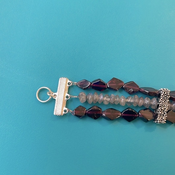Beautiful 3 Row Sterling Silver, Garnet & Moonstone Bracelet -Lobster Claw Clasp - Picture 5 of 6